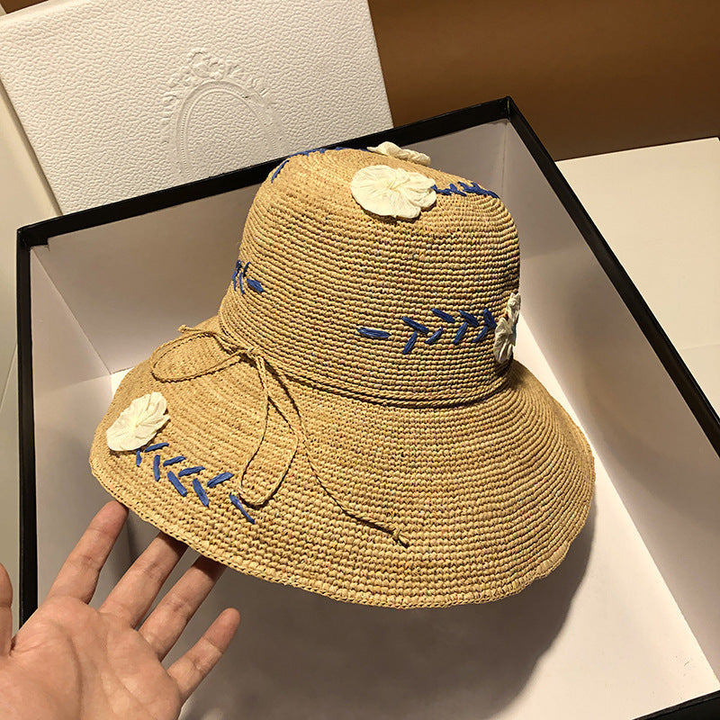 Women’s Raffia Hat With Embroidered Flowers On Vacation By The Sea - Natural raffia / adjustable